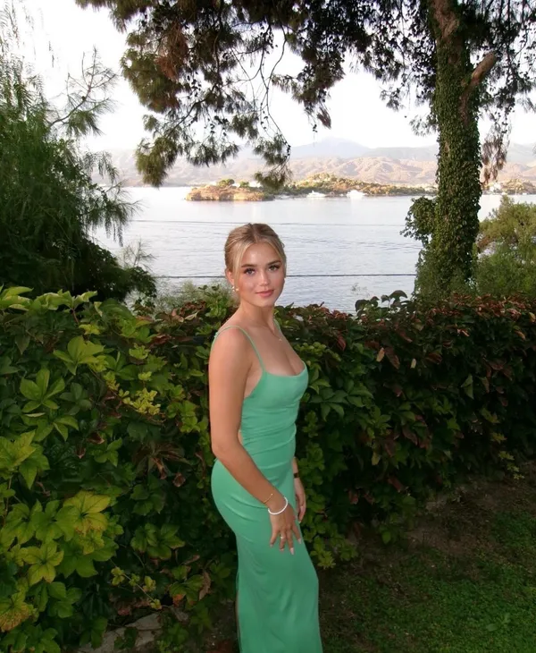 Zara Elegant Green dress Women's maxi fitted open back - Image 3