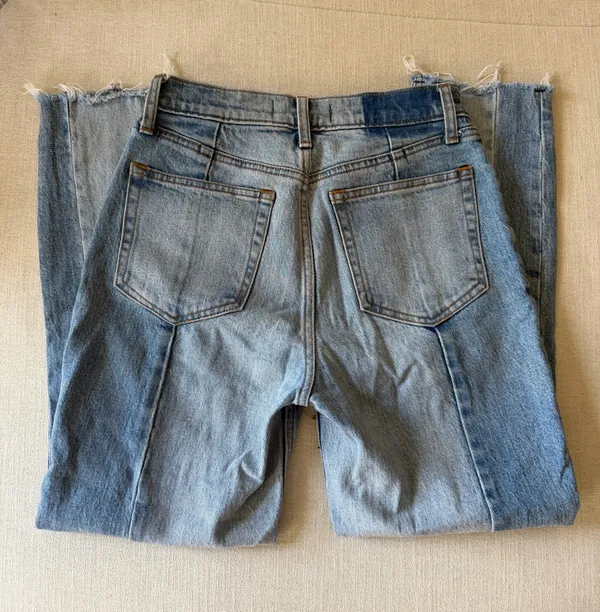 Abercrombie and Fitch High Rise Mom Jeans - Image 4