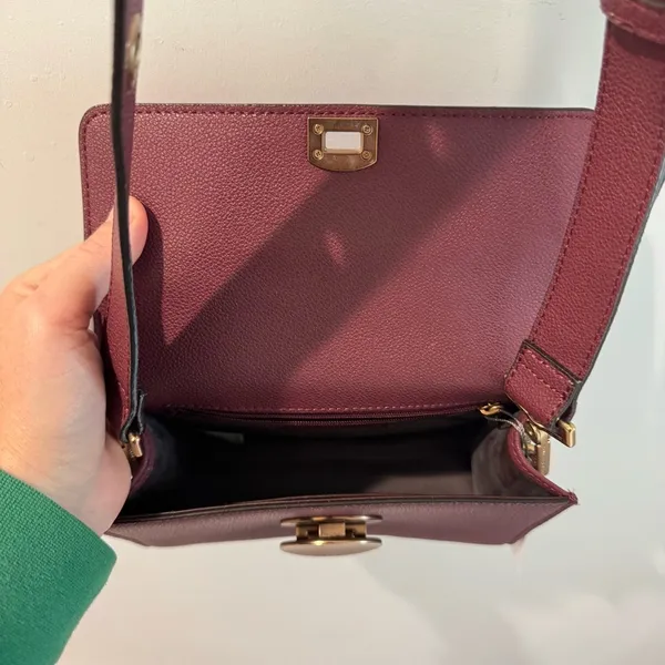 NWT Charles &‎ Keith Burgundy Circular Push Lock Crossbody Bag - Image 9