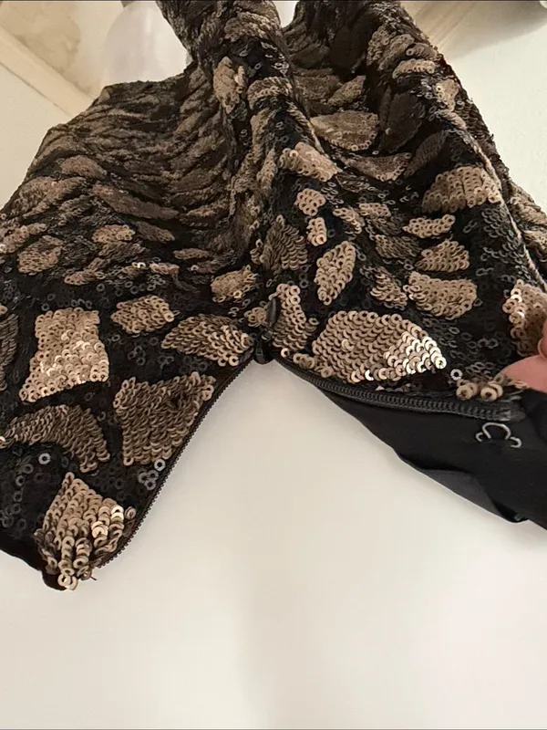 Line & Dot Black Sequin Floral Mini Skirt - Image 6