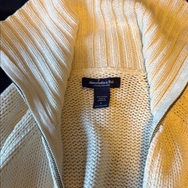 Abercrombie & Fitch Cream Sweater - Image 3