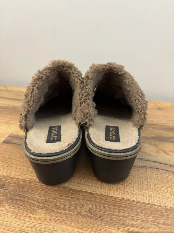 Crocs Eva Faux Fur Lined Wedge Clogs Mules Brown - Image 7