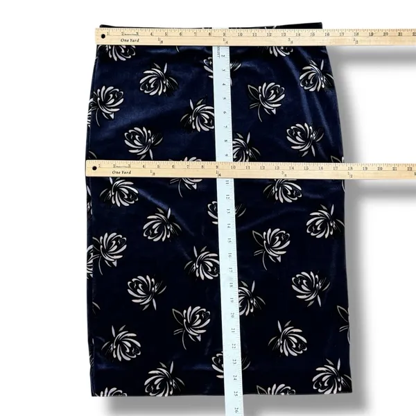 Loft Floral‎ Print Velvet Straight Pencil Skirt Navy Blue Medium - Image 12