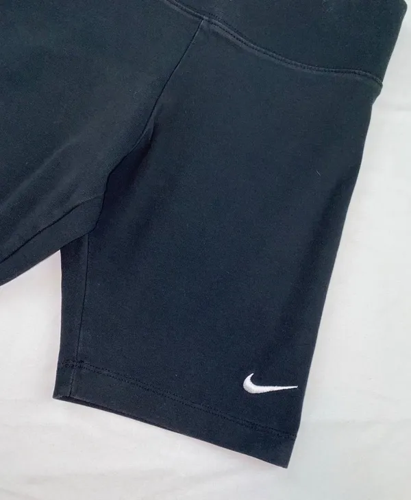 Nike shorts - Image 2
