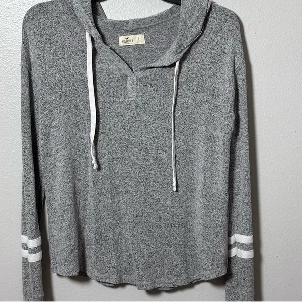 Hollister Women Gray Hoodie Sweatshirt Long‎ Sleeve Size Small - Image 2