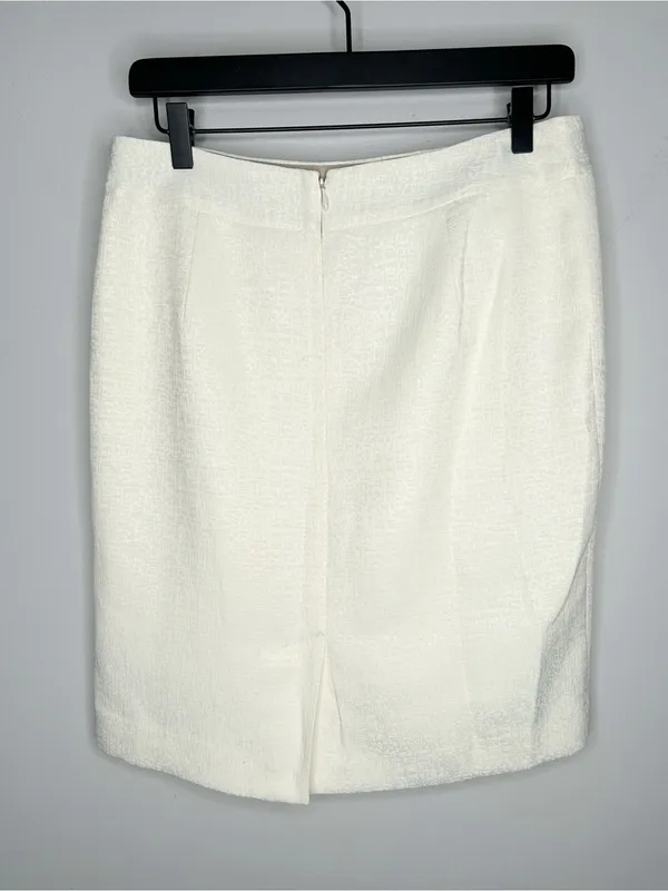 Banana Republic Cream Pencil Skirt Size 8 - Image 2