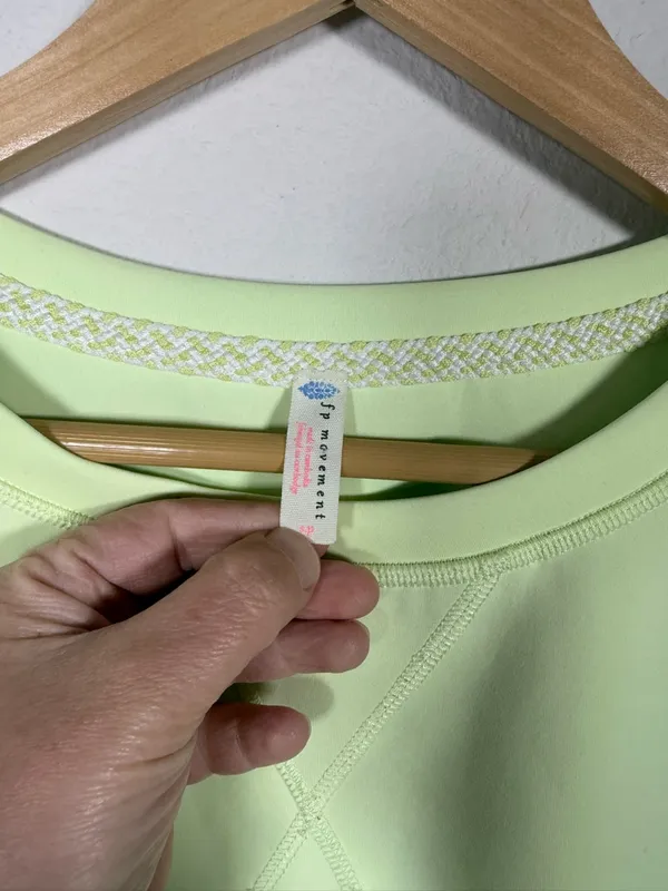 FP Movement Lead The Pack Layer Cropped Sweatshirt Neon Green S - Image 4
