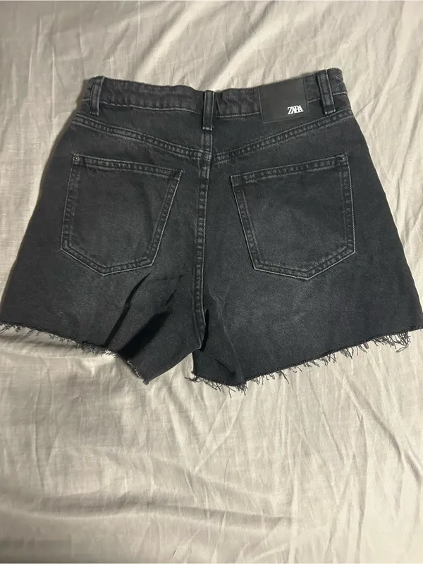 Zara Black Frayed Hem High-Rise Denim Shorts Size 4 - Image 3