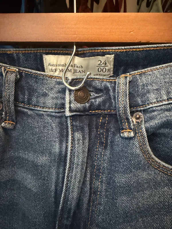 Abercrombie Jeans - Image 2