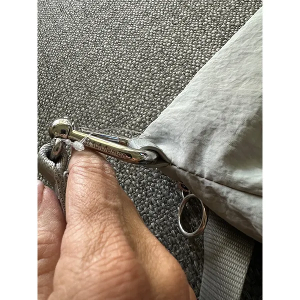 Lululemon Grey Crinkle Nylon Crossbody Bag‎ Adjustable Strap Silver Logo Bag EUC - Image 12