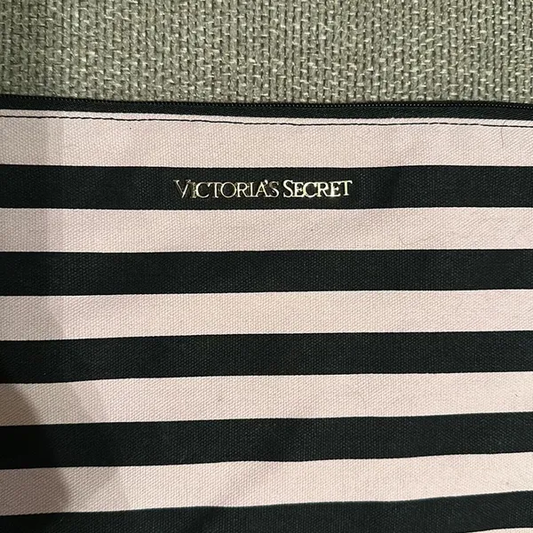 Victoria’s Secret Pouch - Image 2