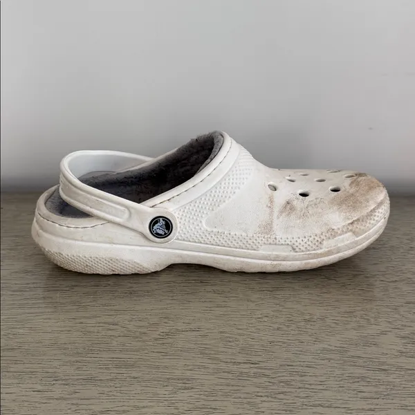 CROCS White Fur Lined Shoes Size 7 - Image 2