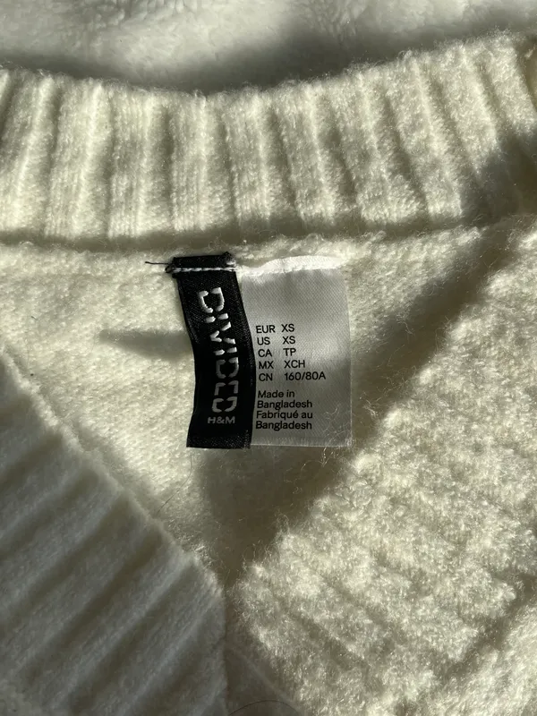 H&M Off White Sweater - Image 2