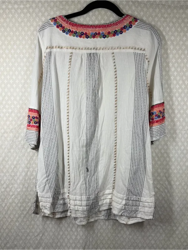 Soft Surroundings White Pink Floral Embroidered Tunic Top - Image 7