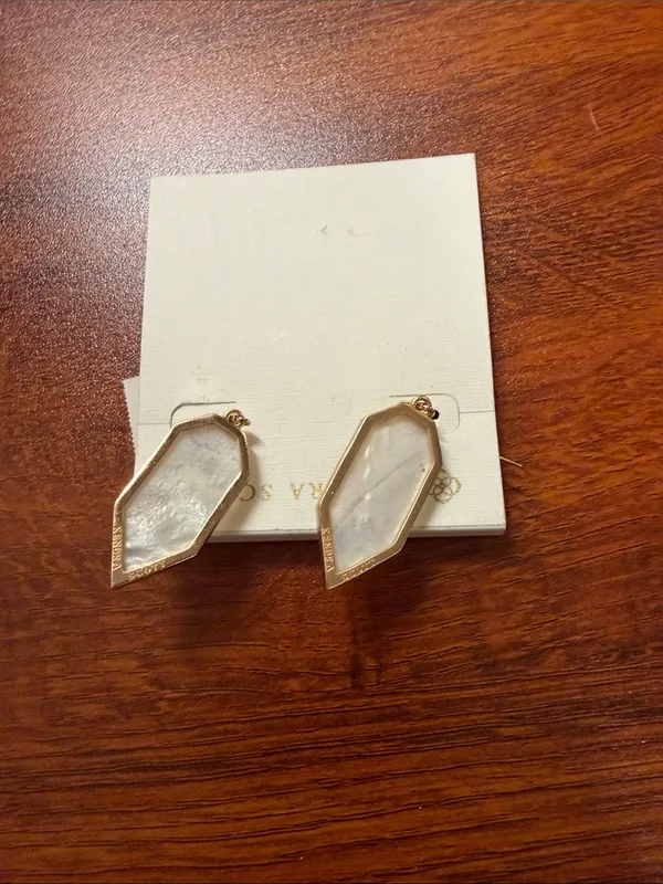 NWT Retired Kendra Scott Palmer Rose Gold Mother of Pearl Drop Earrings - Image 3