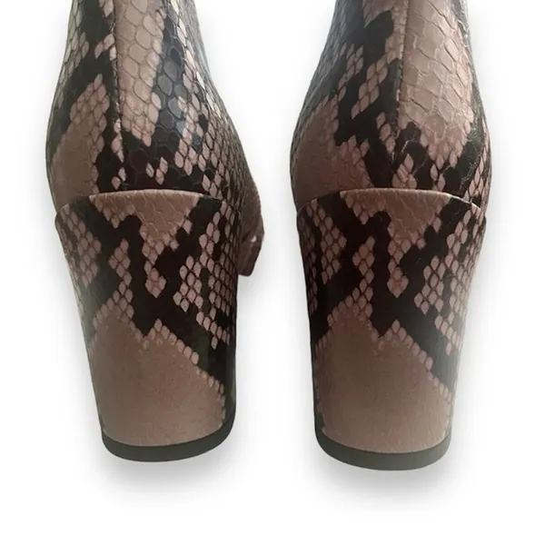 Aquatalia Palomina embossed snake print leather pointed toe booties NEW size 6M - Image 6