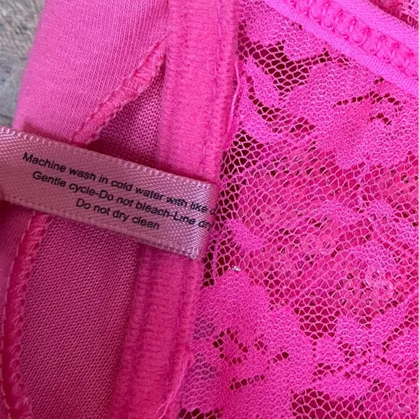 Tarea Rue 21 Medium Juniors Sequin Lace Hot Pink Bandeau Bra Top - Image 7