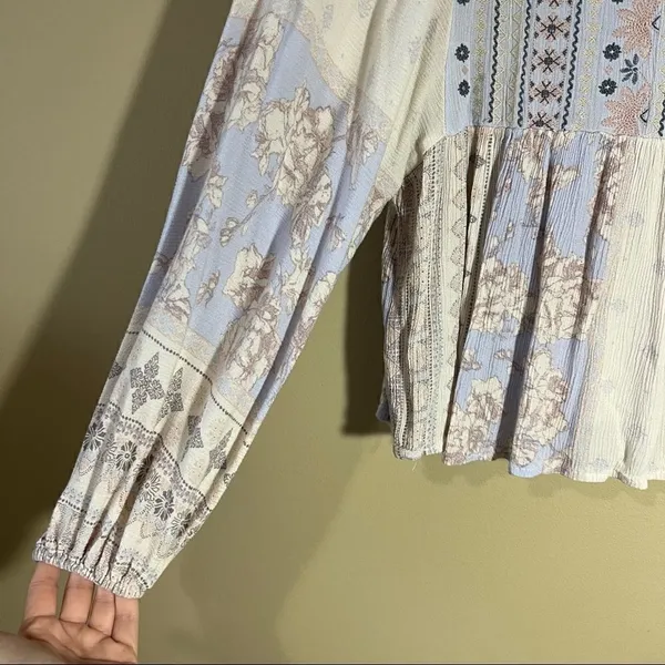 ✨ Taylor & Sage Women’s Floral‎ Embroidered Boho Top Cream Purple XS - Image 4