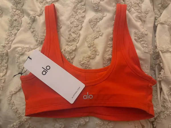 Alo Yoga Bra Sports - Image 2