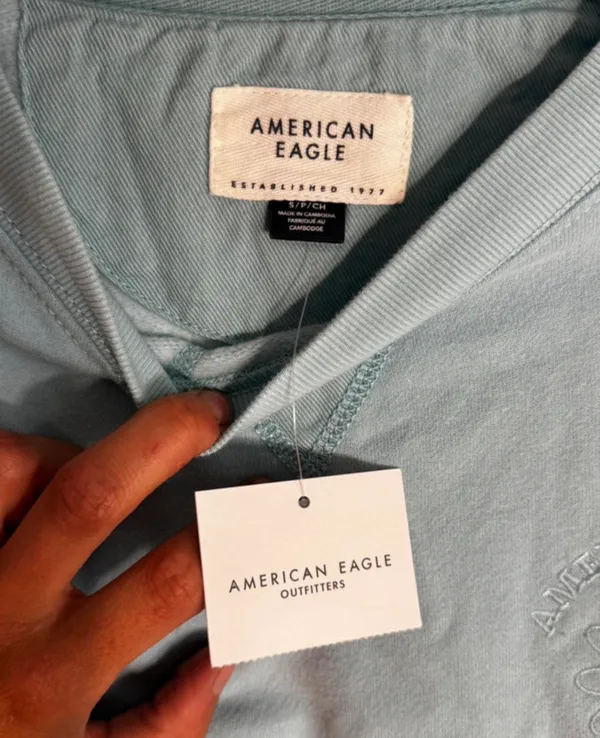 American Eagle Outfitters light blue sweatshirt with embroidered daisy design. Size - S - Image 6