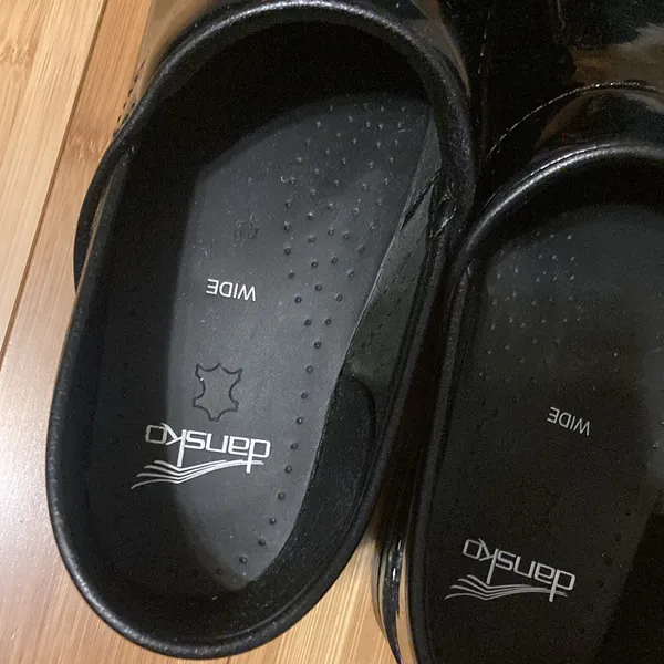 Dansko NWOT Nursing Shining Black Slip On Clogs Women’s Size EU 42 - Image 3