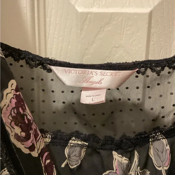 Women’s Victoria, secret nightgown large - Image 2