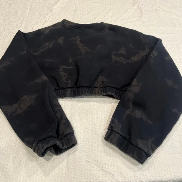 Alphalete v neck pullover cropped hoodie size M black tie dye - Image 7