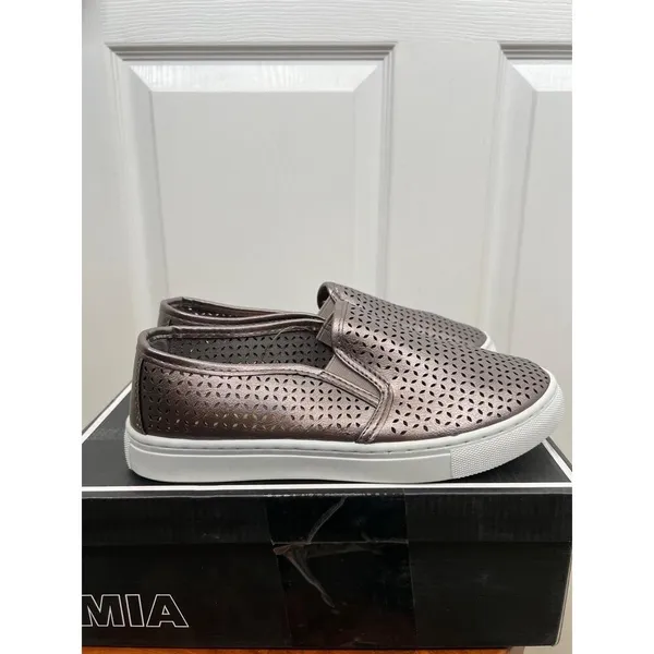MIA Edith Slip-On Sneakers Size 8M Pewter Perforated Low Platform Shoes - Image 5