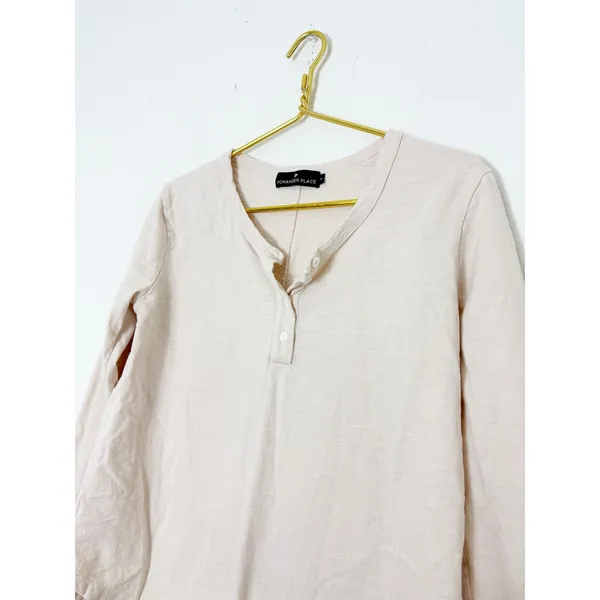 Pomander Place Tuckernuck Long Sleeve Mercer Henley Top Size Medium Oatmeal - Image 9