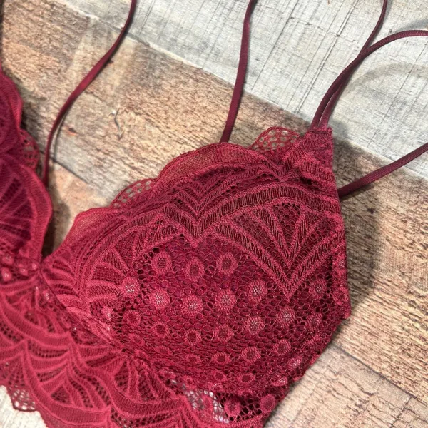 Auden Burgundy Red Floral Lace Lightly Lined Bralette Small Feminine - Image 3