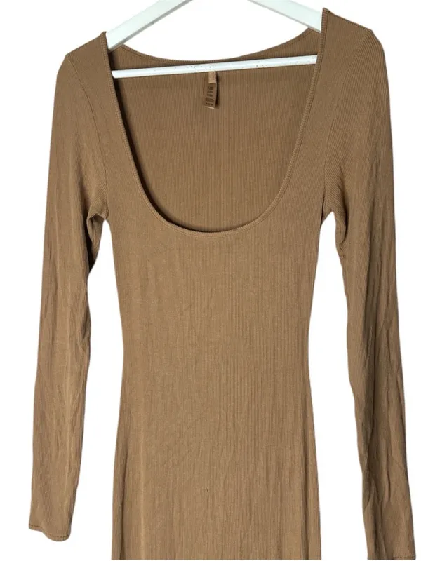 NWT SKIMS Soft Lounge Scoop Neck Maxi Dress - Camel - Image 4