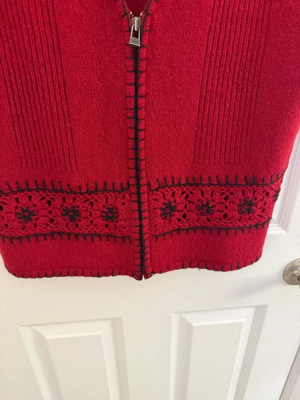 Woolrich Red 100% Wool Crochet Zipper Vest Medium - Image 4