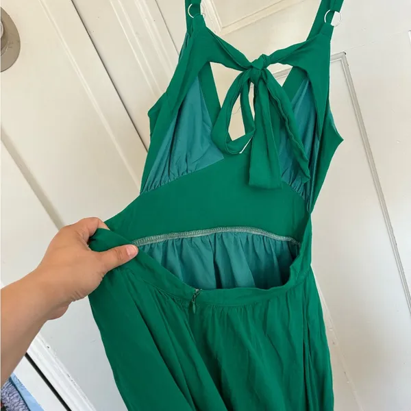 Lulus green tie back midi dress size large. - Image 5