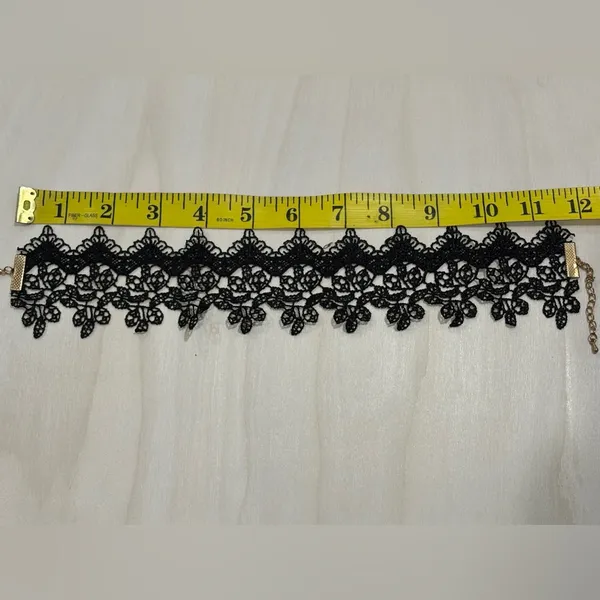 🆕 Black Lace Choker Necklace - Image 4