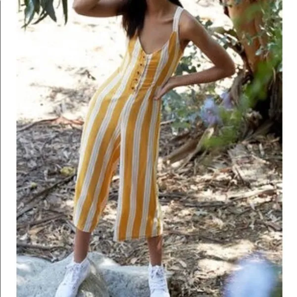 ✨ Tie back button front white yellow stripe jumpsuit✨ - Image 2