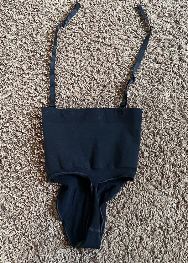Skims‎ Bodysuit Shapewear High Waist Adjustable Strap Seamless Size Medium Black - Image 4