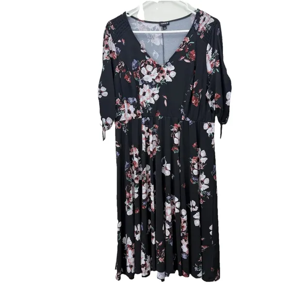Torrid Pink Floral Studio Knit Short Tie Sleeve‎ V Neck Dress Size 1X - Image 4