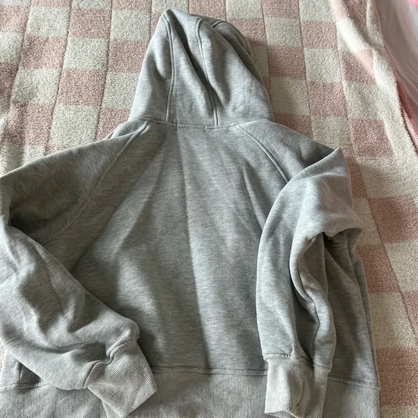 Automet Light Gray Hoodie Size M - Image 3