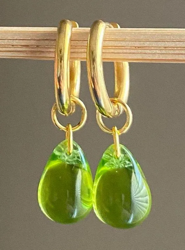 Handmade olive color teardrop Czech glass simple minimalist hoop earrings💚🫒💕 - Image 3