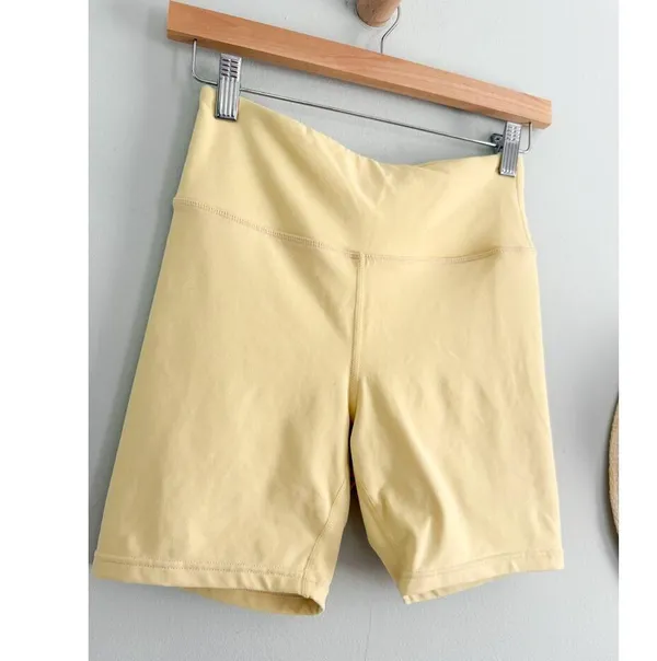 LAHANA Active | Archer Biker Short in Butter Yellow | Sz S - Image 2