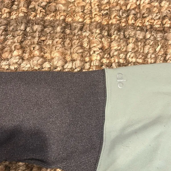 ALO Two Toned Grey Green Ribbed Workout Leggings Size Small - Image 8