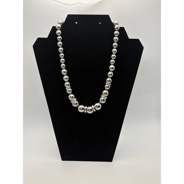 Nine West Graduated‎ Bead Necklace Womens OS Silver Tone Chunky Toggle Statement - Image 2