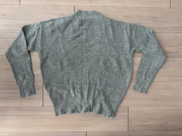 Forever 21 Sweater - Image 6