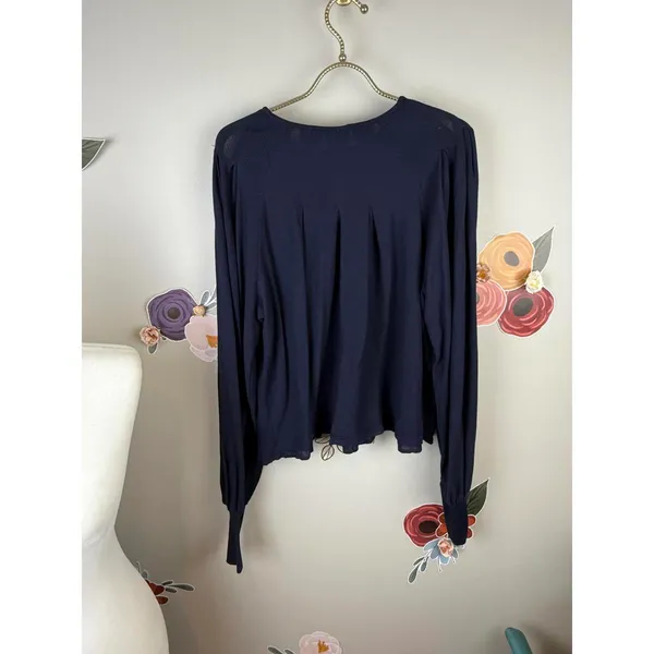 Free People Navy Textured Back Pleated Long Sleeve Blouse - Size - Large - Image 4