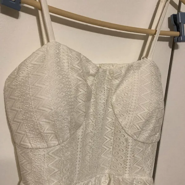 No Boundaries Size Medium (7-9) White Dress - Image 2