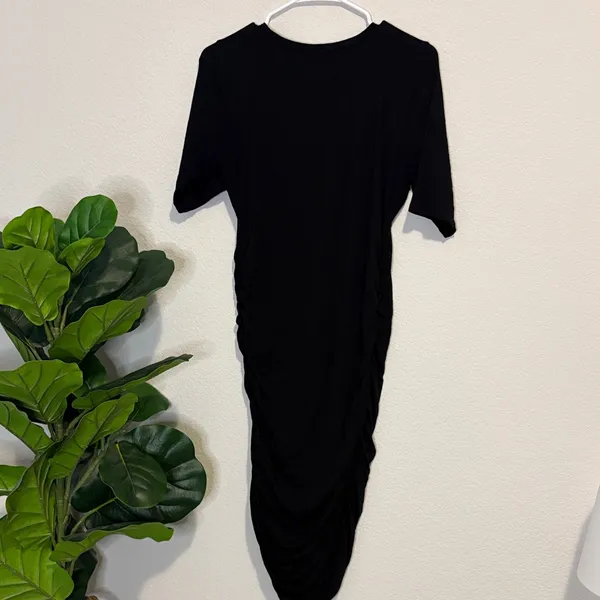 Motherhood Classic Black half Sleeve midi Dress - Image 4