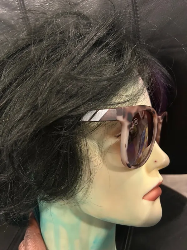 Blenders Women's Tortoiseshell Sunglasses with Brown Gradient Lenses - Image 4