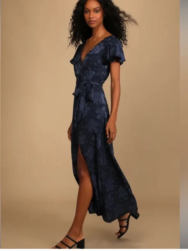 Lulu’s Compelling Love Navy Blue Jacquard Floral Short Sleeve Maxi Dress NWT S - Image 8