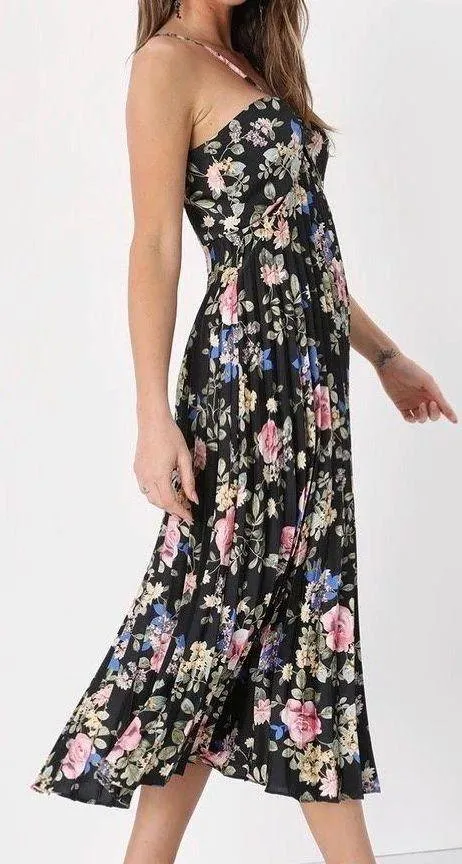 Radiant Drama Black Floral Print Pleated Halter Mid Dress - Image 2