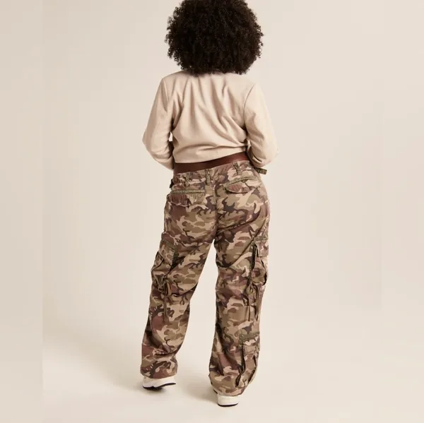 Abercrombie & Fitch 2000s Vintage Reissue Camo Utility Chair Pants - Image 2